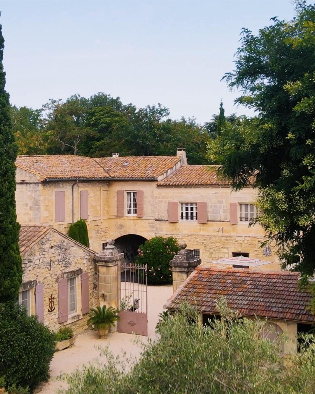Mas Des Comtes De Provence Hotel Tarascon Eksteriør billede