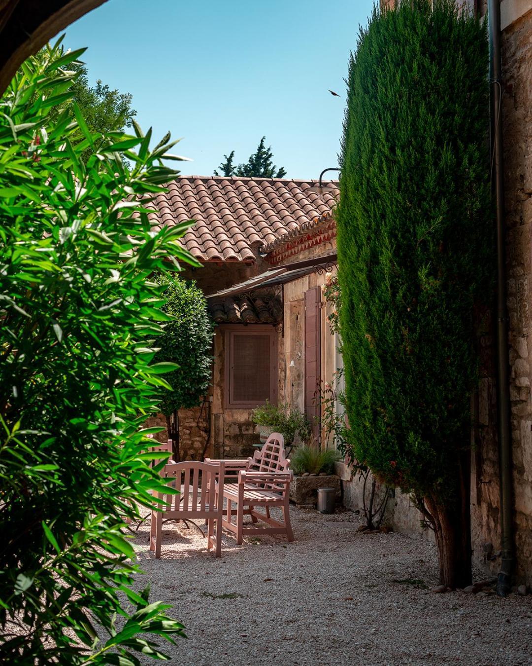 Mas Des Comtes De Provence Hotel Tarascon Eksteriør billede