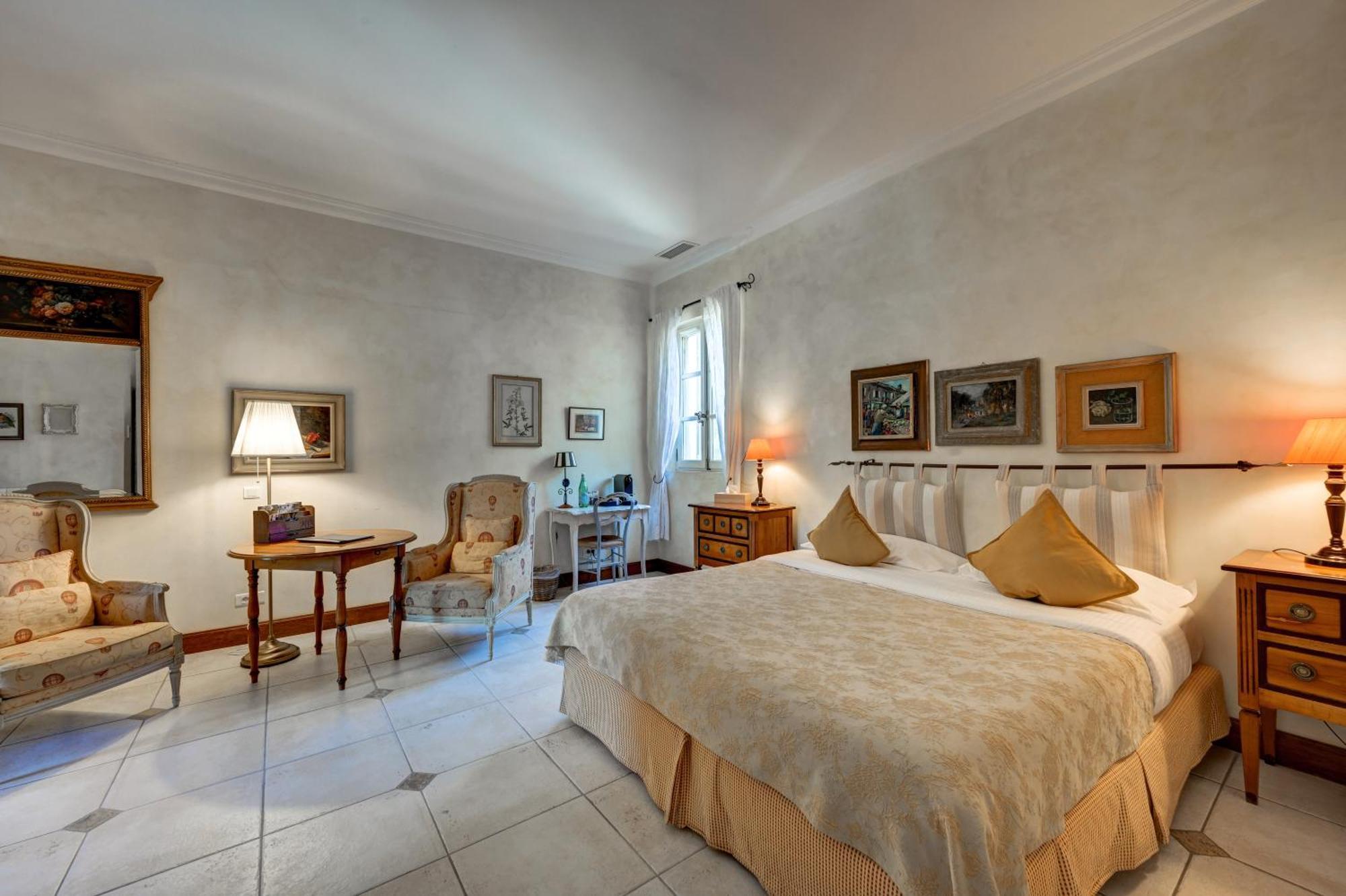 Mas Des Comtes De Provence Hotel Tarascon Eksteriør billede