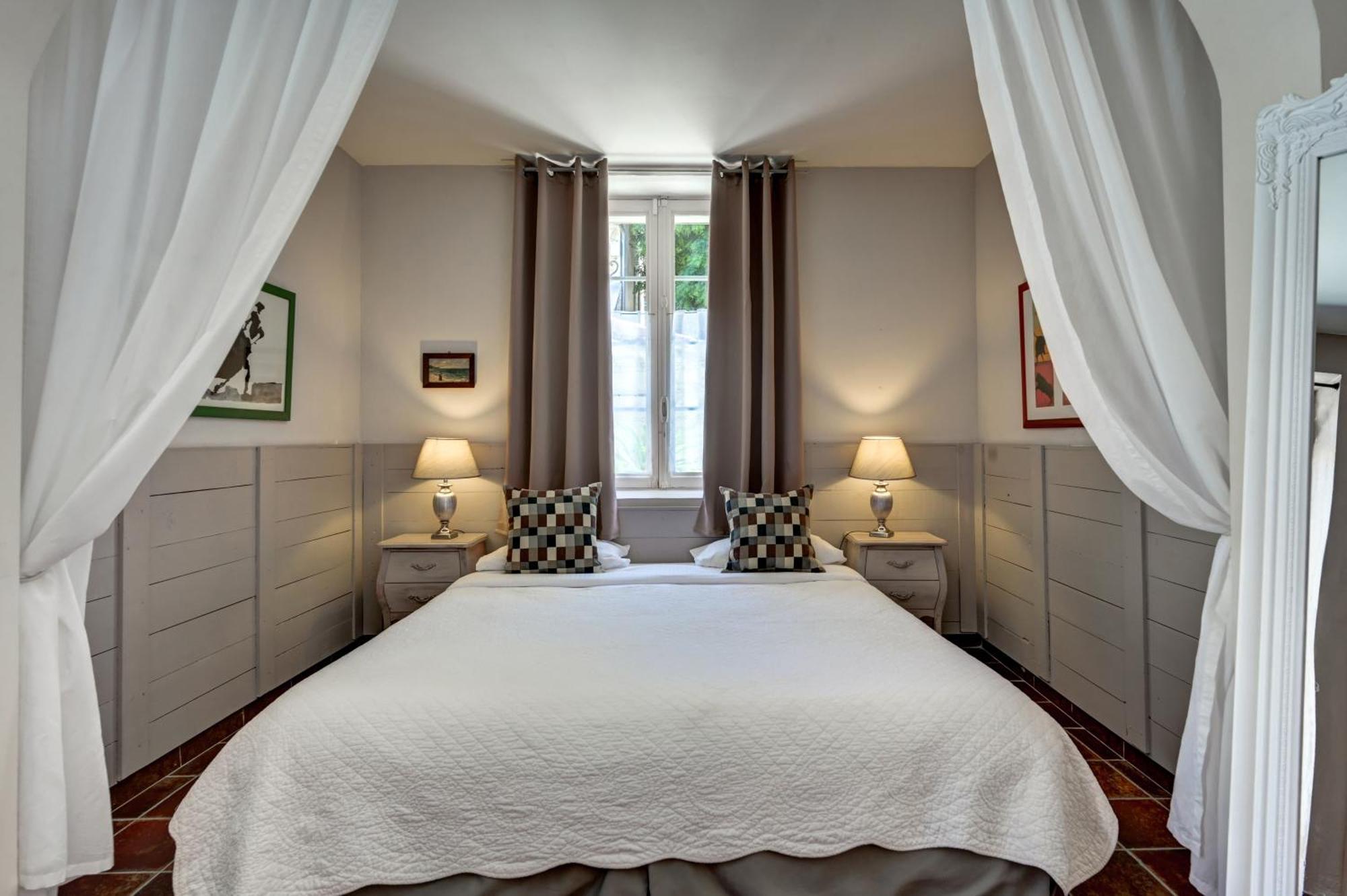 Mas Des Comtes De Provence Hotel Tarascon Eksteriør billede
