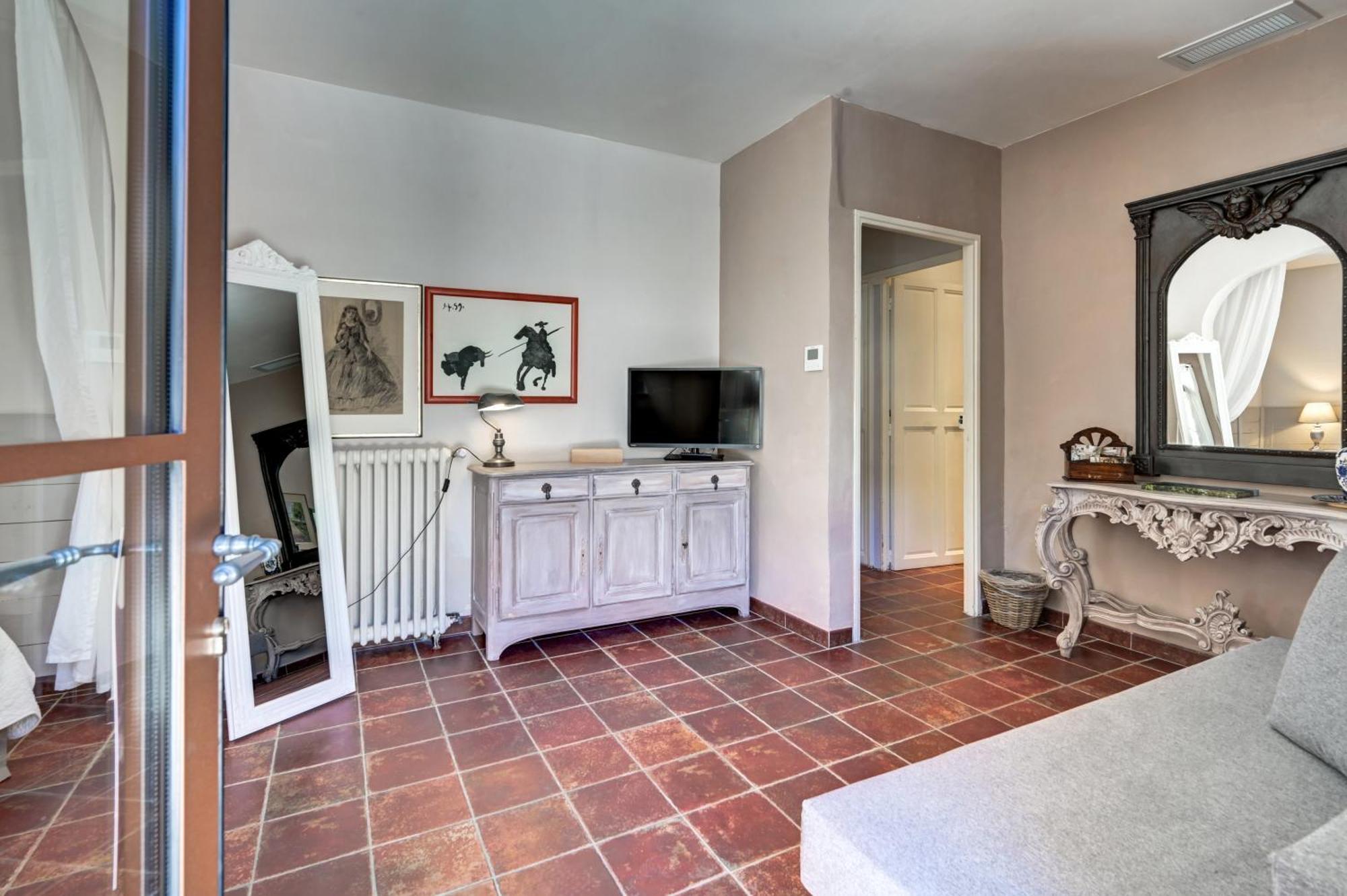 Mas Des Comtes De Provence Hotel Tarascon Eksteriør billede